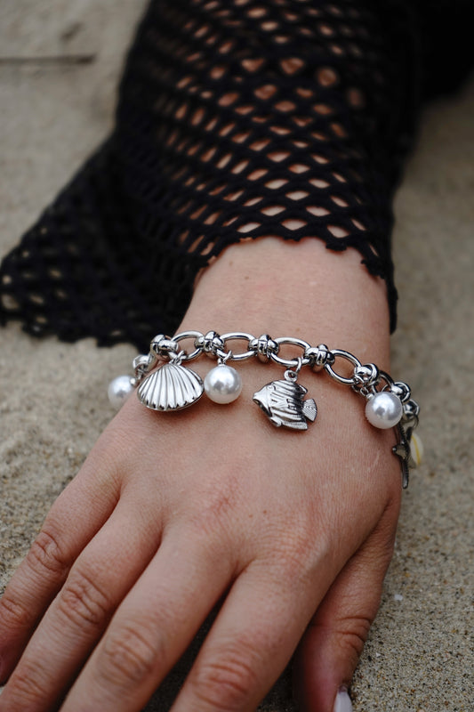 Sam - Charm Bracelet