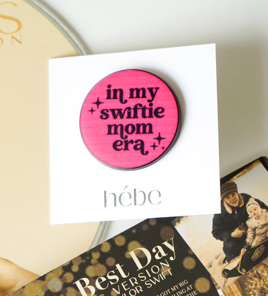 Swiftie Mom - Pin