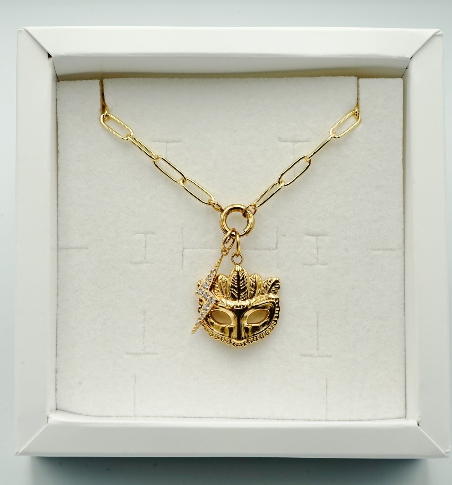 The Showgirl’s Mask